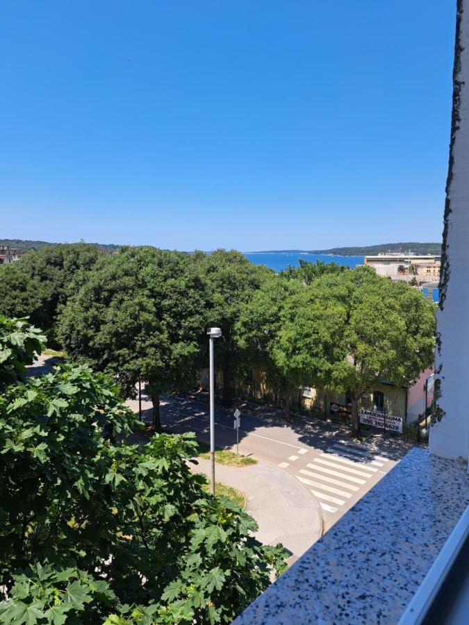 Art Apartment Pula Eksteriør billede